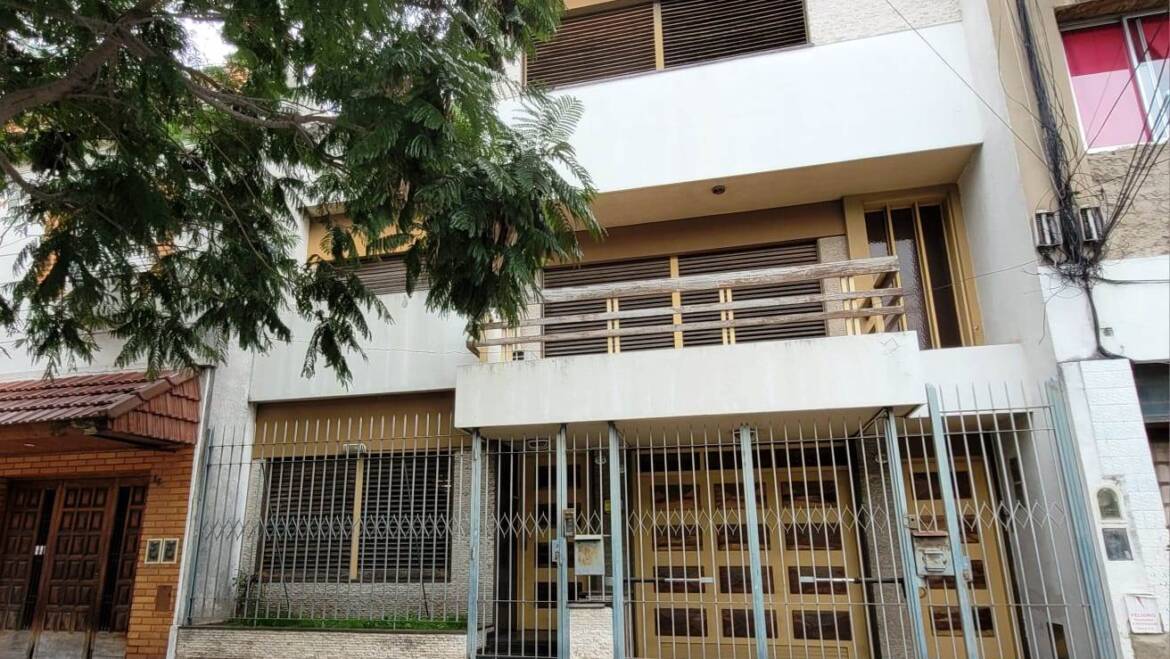 J M Moreno 1700